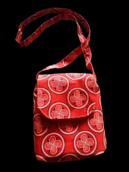 African Print Seshweshwe Crossbody Bag (Red & Beige) For sale online by Aksêptuhns in South Africa