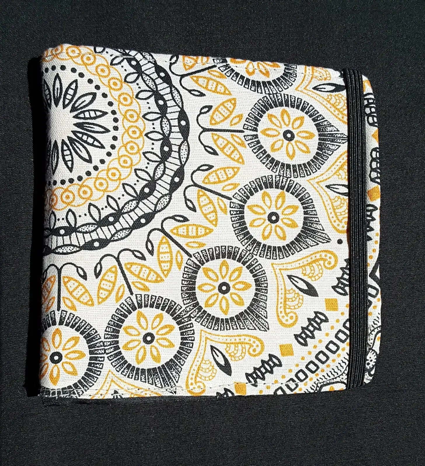 African Print Seshweshwe Wallet (Beige)