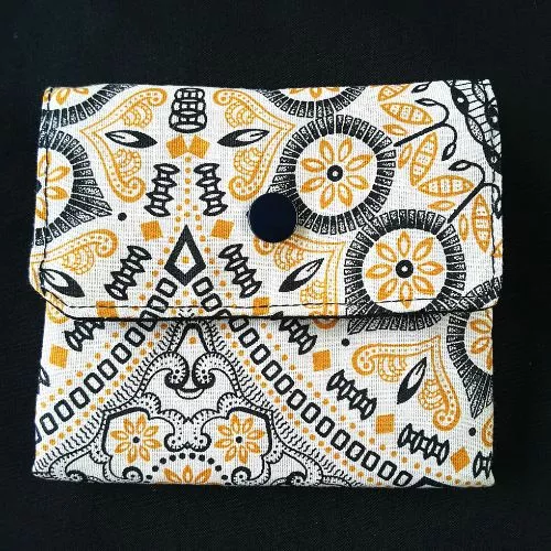African Print Seshweshwe Mini Pouch. Beige Wallet. Handmade. Hand Crafted.